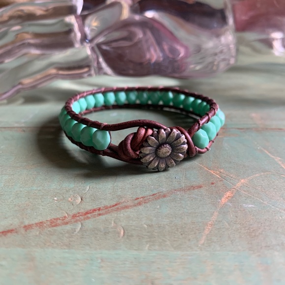 Turquoise Bead Flower & Leather Wrap Bracelet NWOT - Picture 2 of 4